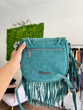 Load image into Gallery viewer, WRANGLER FLORAL CROSSBODY BAG