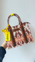 Load image into Gallery viewer, Wrangler Purse (Medium)